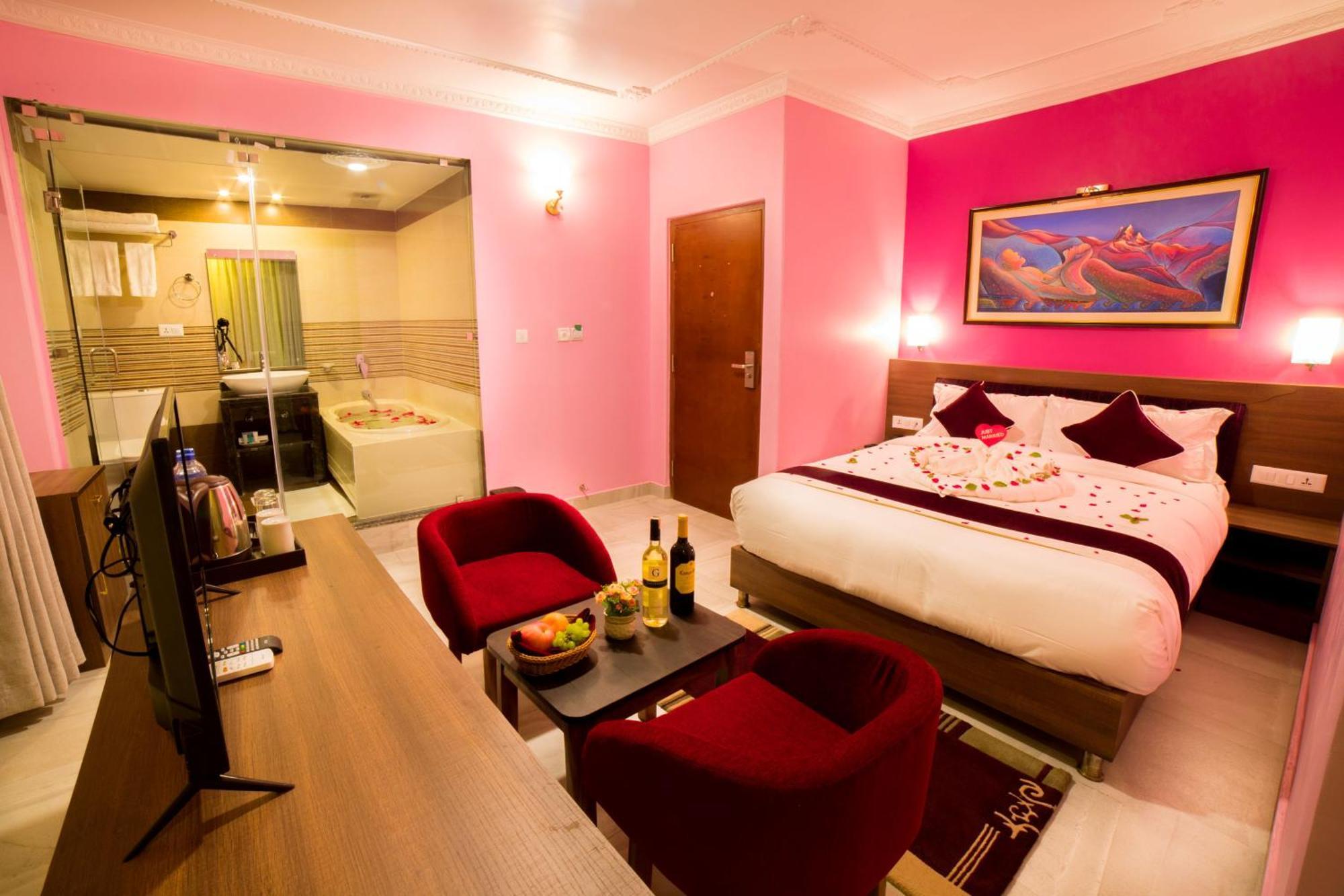 Hotel Task International Pokhara Exterior photo
